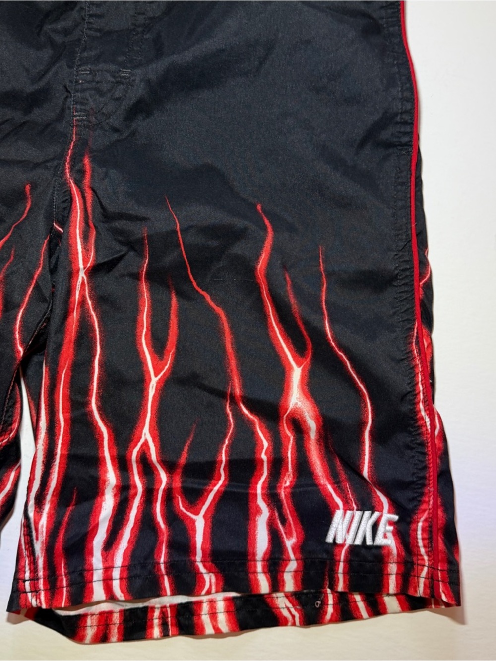 Vintage Y2K Nike Red lightning Flames Swim Trunks Boys S Board Shorts - Picture 2 of 7